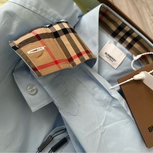 men’s medium long sleeve, button down dress shirt with Burberry collar & cuff